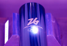 Centinaia di persone a Modena per salutare la fiamma olimpica